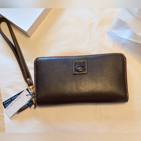 Dooney and Bourke Florentine Leather Wallet / Wristlet in BROWN TMORO - NIB